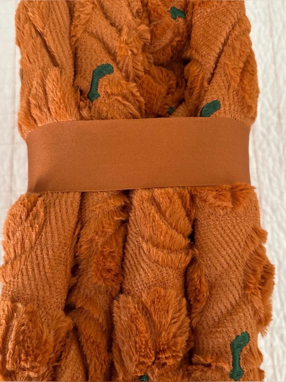 NWT Costco Halloween Faux Fur Throw Blanket - Orange Pumpkin